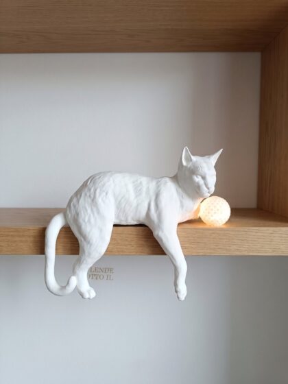 Lampada gatto con gomitolo in PLA - Elemento d'arredo artigianale